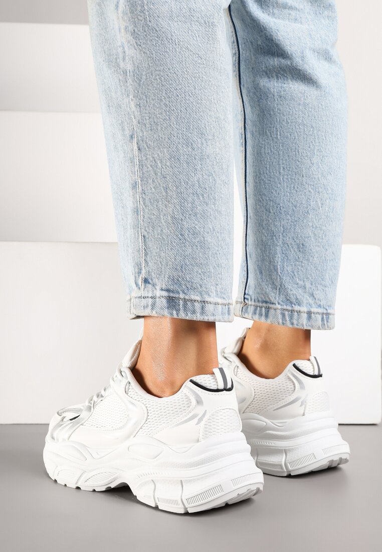 Biało-Srebrne Sneakersy Vices na Platformie Ozdobione Tłoczeniem Natiselle
