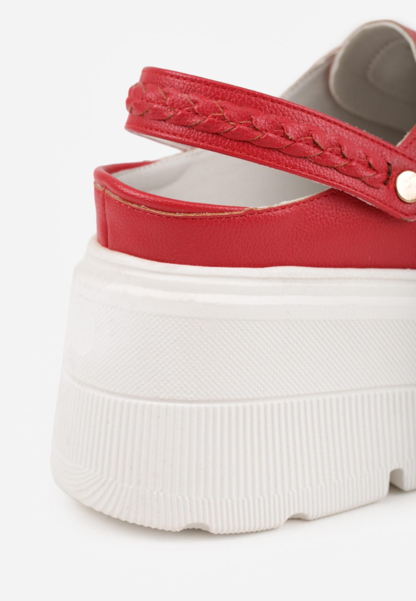 Czerwone Sneakersy Vices na Platformie z Tłoczeniem Paskiem na Pięcie i Metaliczną Aplikacją Selfedi