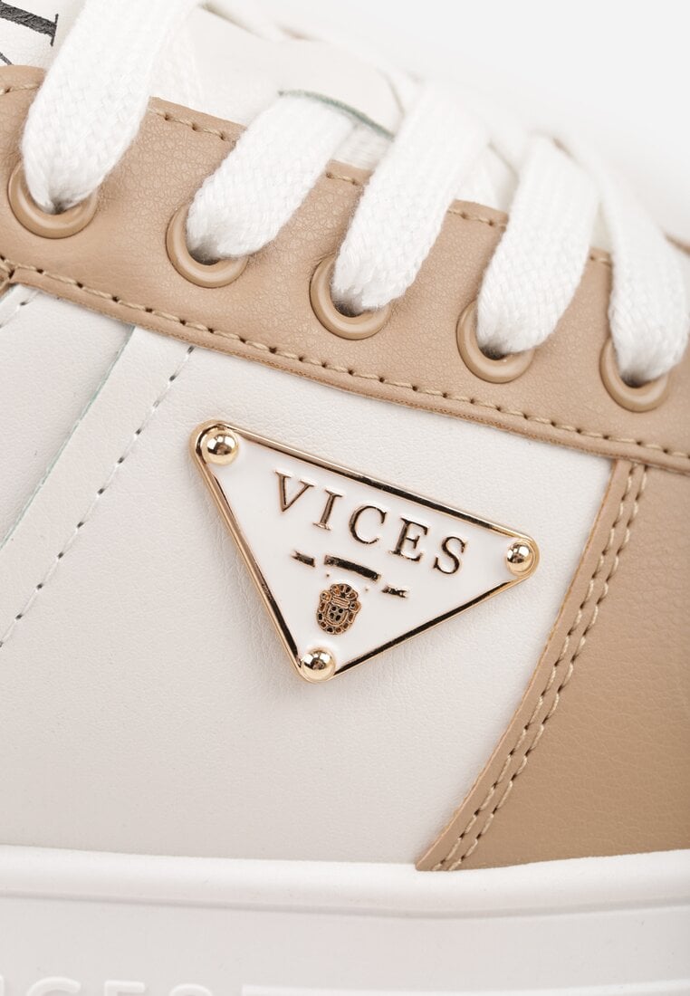 Beżowo-Białe Sneakersy Vices na Platformie z Perforacją i Geometryczną Aplikacją Vilvesia