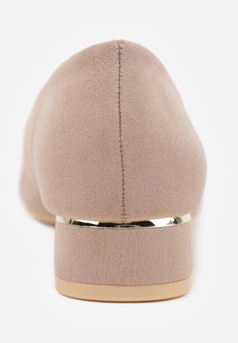 Ciemnobeżowe Czółenka Vices z Wkładką ze Skóry Naturalnej i Metaliczną Aplikacją Edilania