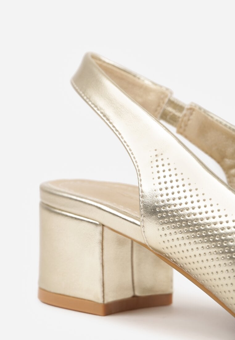 Złote Sandały Vices na Słupkowym Obcasie z Ozdobną PerforacjąTelarelle