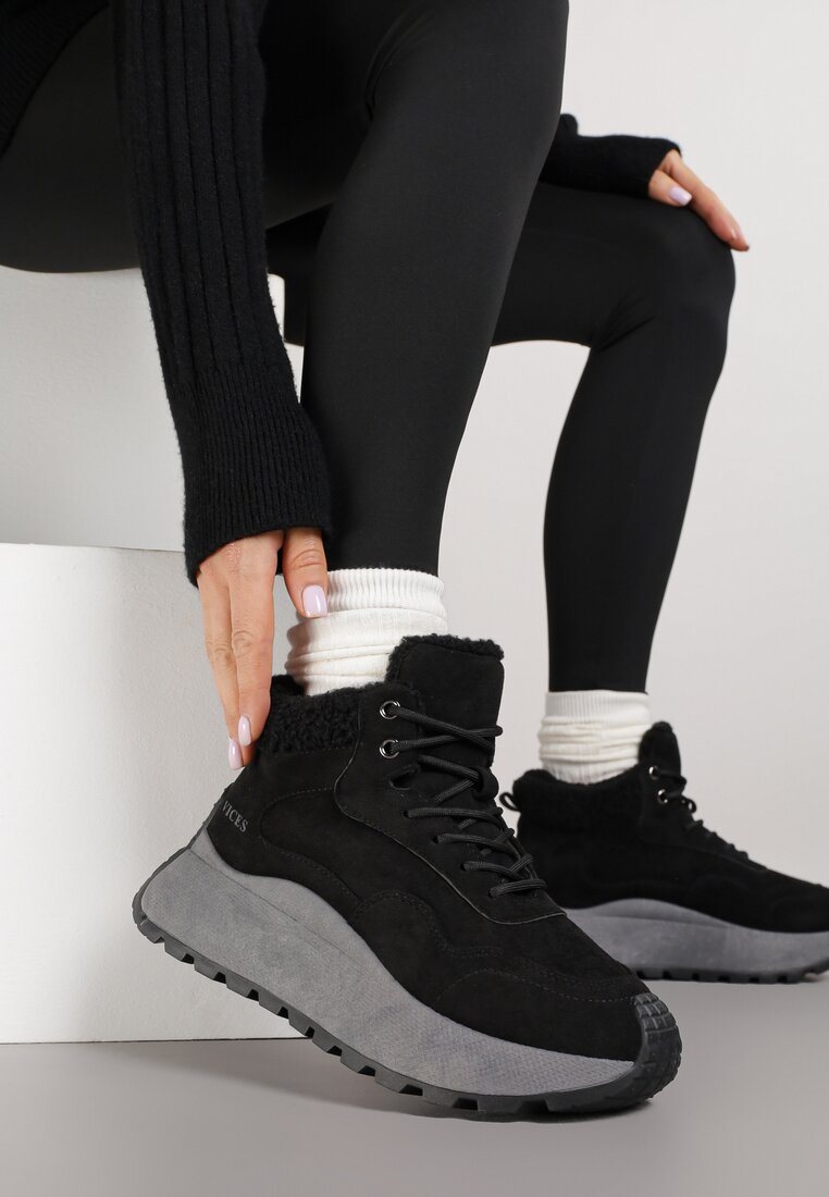 Czarne Sneakersy Śniegowce Vices na Platformie Ozdobione Napisem i Futerkiem Lanite