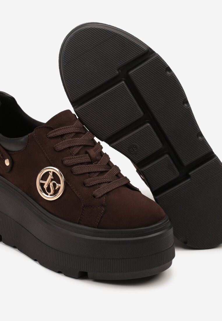 Brązowe Sneakersy Vices na Platformie Ozdobione Metaliczną Aplikacją Tatellia