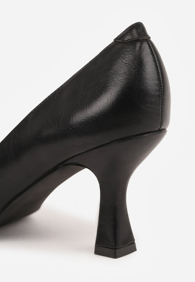 Czarne Czółenka Vices ze Skórzaną Wkładką i Metaliczną Klamerką Berrine