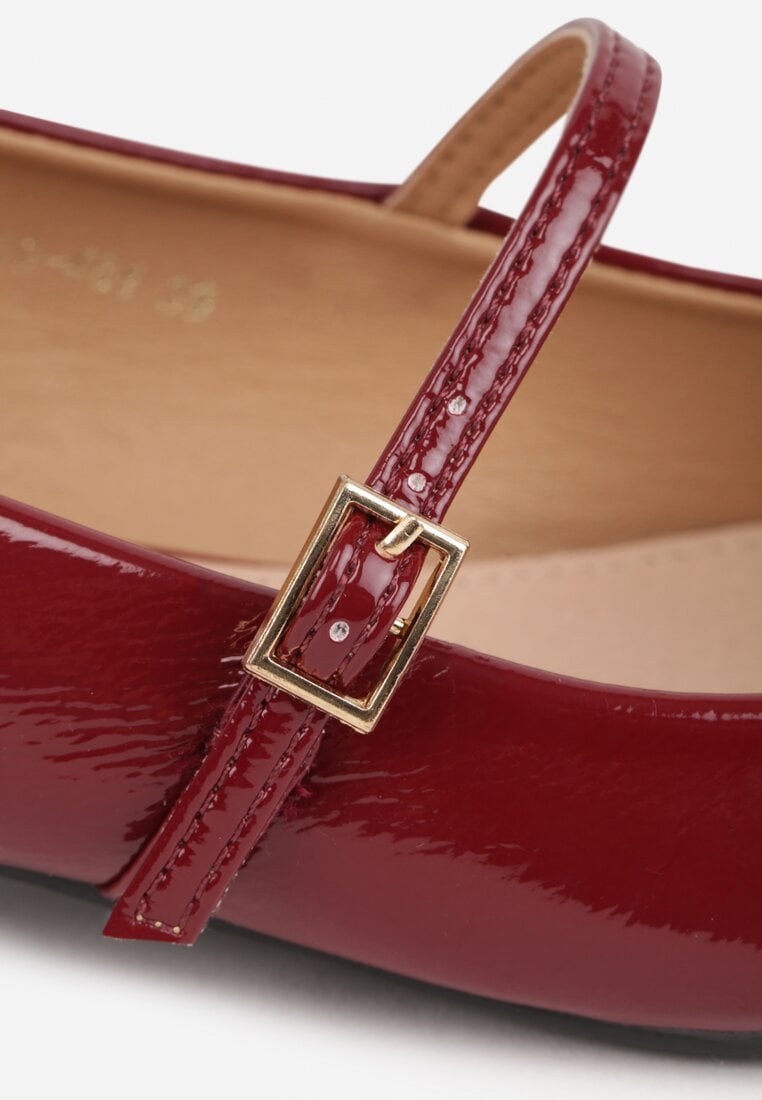 Bordowe Balerinki Lakierowane Vices z Wkładką ze Skóry Naturalnej Ozdobione Paskiem Tikkie