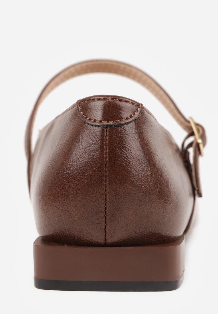 Balerini Emilane Maro deschis