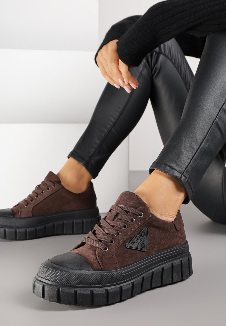 Brązowe Sneakersy Vices na Platformie z Ozdobą i Napisem Leawen
