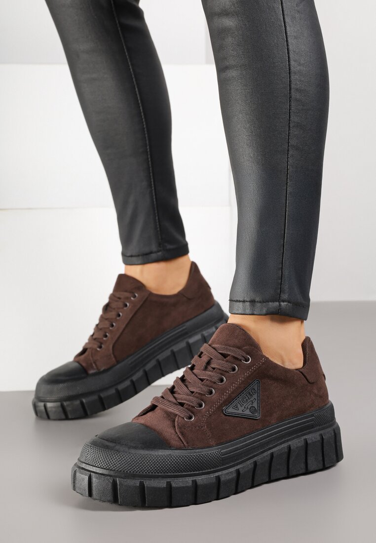 Brązowe Sneakersy Vices na Platformie z Ozdobą i Napisem Leawen