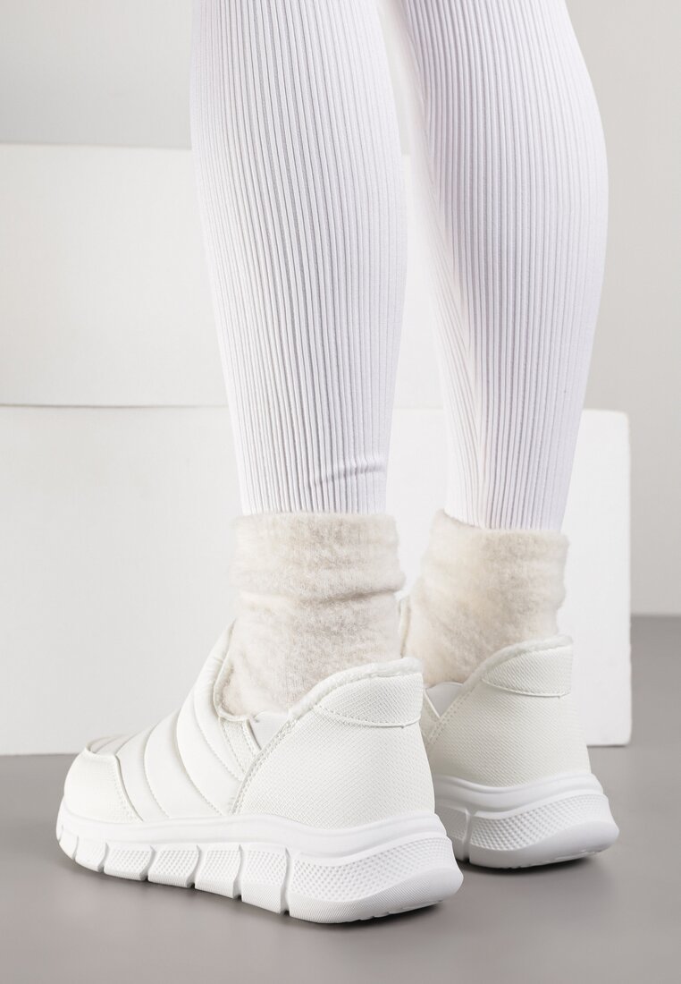 Białe Sneakersy na Platformie z Tłoczeniem i Pikowaną Cholewką Vermina