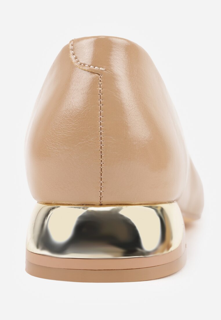 Ciemnobeżowe Czółenka Vices ze Skórzaną Wkładką na Niskim Obcasie z Połyskiem Criwilla