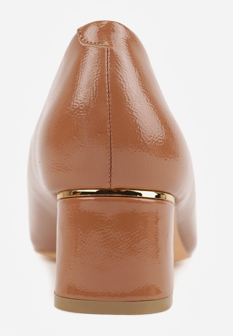 Ciemnobeżowe Czółenka Vices na Słupku z Wkładką ze Skóry Naturalnej i Klamrą Apanelle