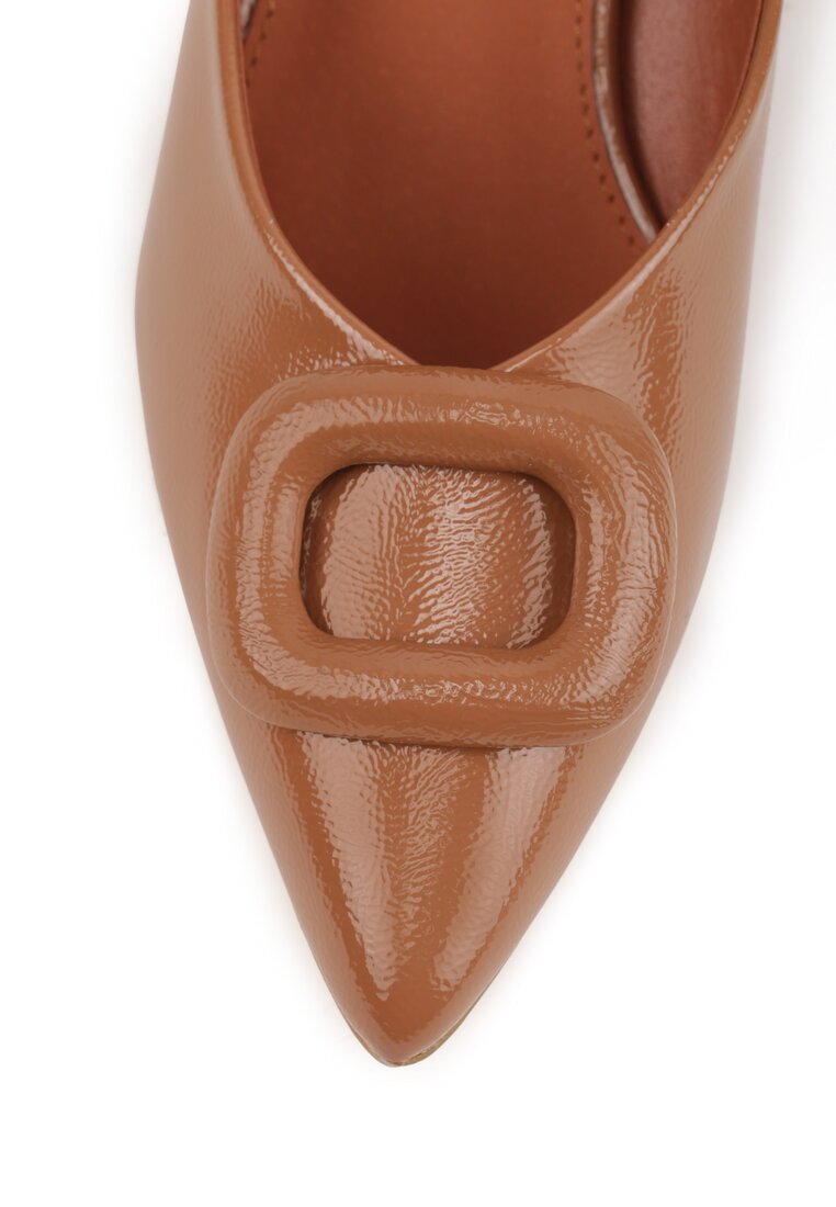 Ciemnobeżowe Czółenka Vices na Słupku z Wkładką ze Skóry Naturalnej i Klamrą Apanelle