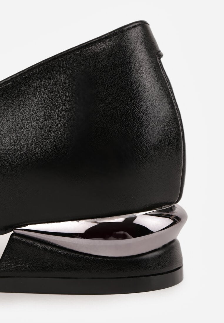 Czarne Czółenka Vices ze Skórzaną Wkładką Zdobione Metaliczną Aplikacją Asivina