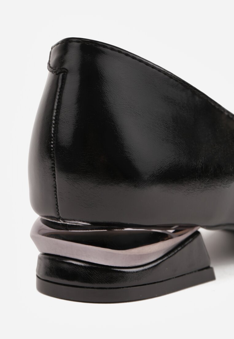 Czarne Lakierowane Czółenka Vices ze Skórzaną Wkładką na Ozdobnym Słupku Delvila