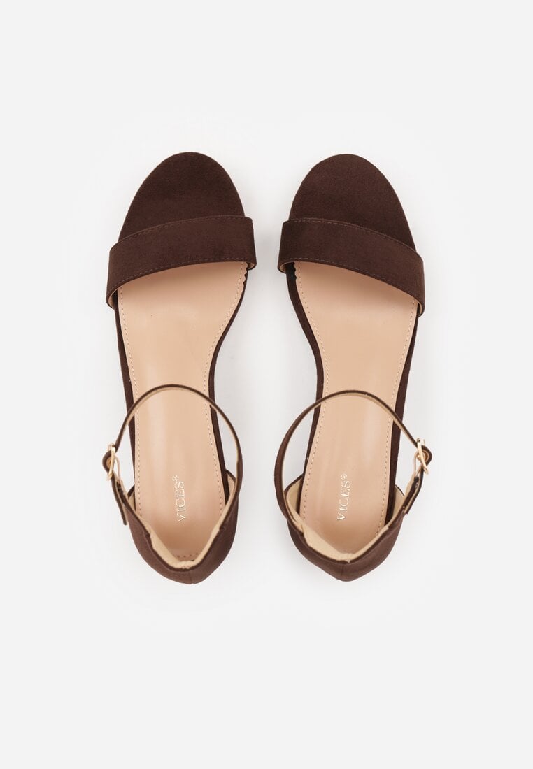 Ciemnobrązowe Basicowe Sandały na Słupku Vices z Paskiem Wokół Kostki Varhira
