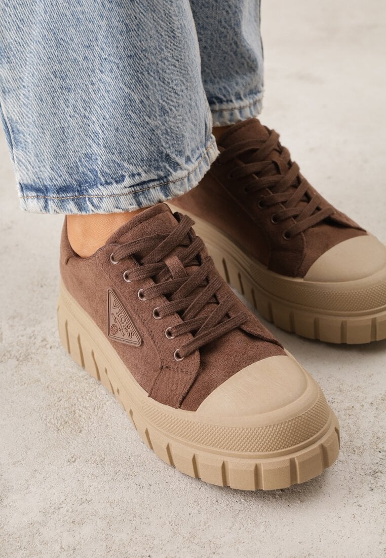 Jasnobrązowe Sneakersy Vices na Platformie z Ozdobą i Napisem Leawen