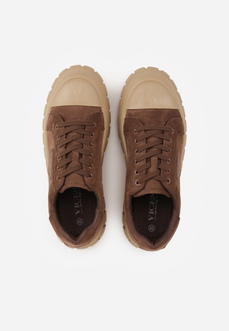 Jasnobrązowe Sneakersy Vices na Platformie z Ozdobą i Napisem Leawen