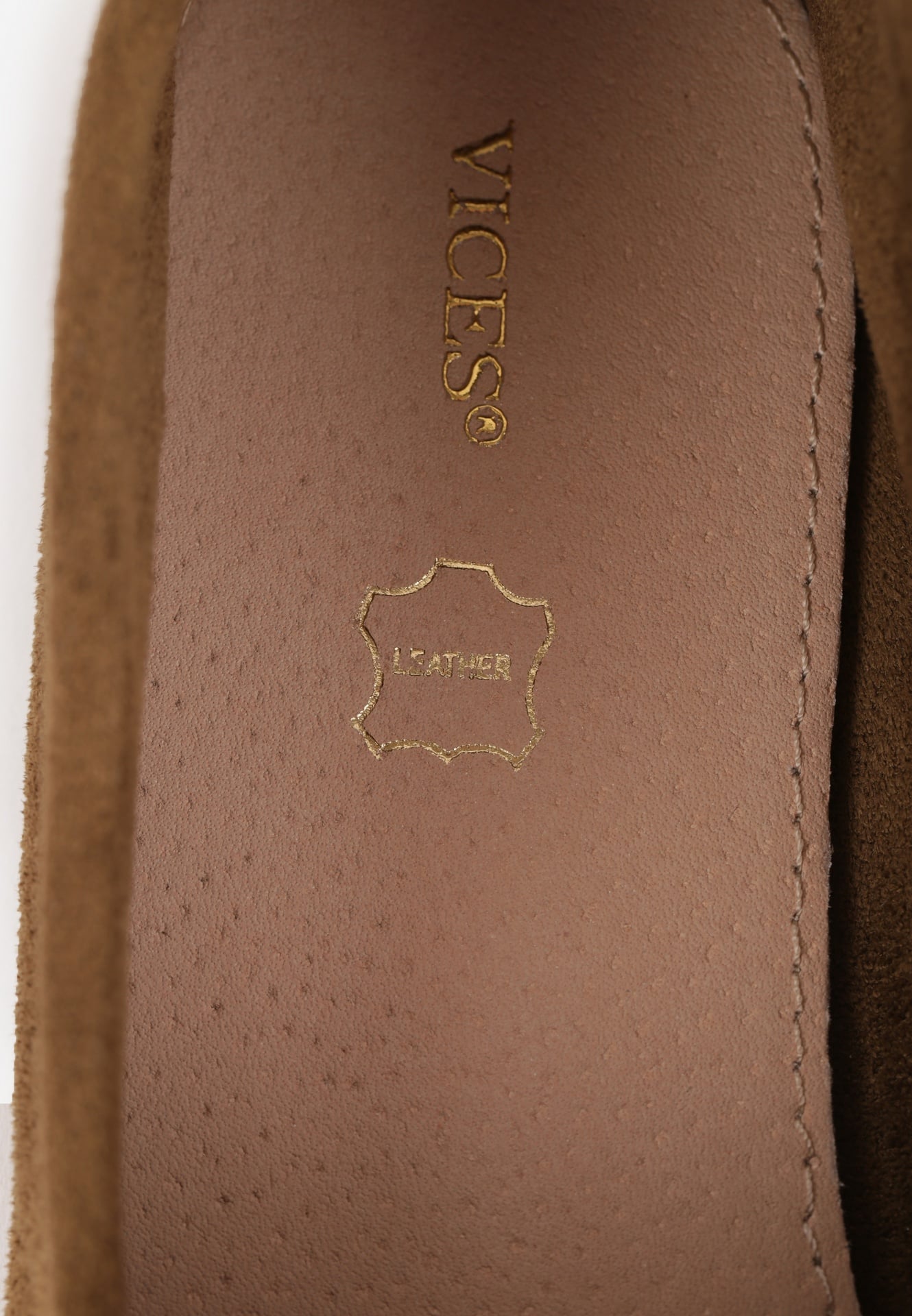 Ciemnobeżowe Mokasyny VICES z Wkładką ze Skóry Naturalnej i Metalicznym Elementem Alcimene