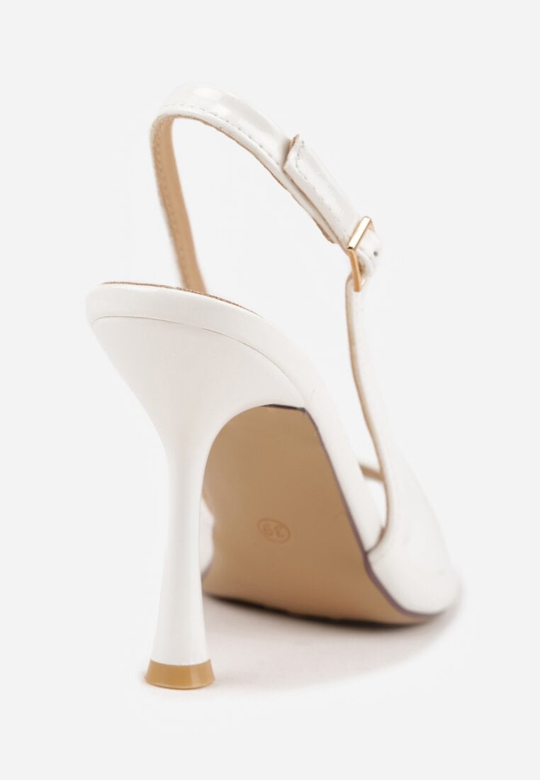 Białe Sandały VICES na Szpilce z Lakierowanym Wykończeniem Nesamenis