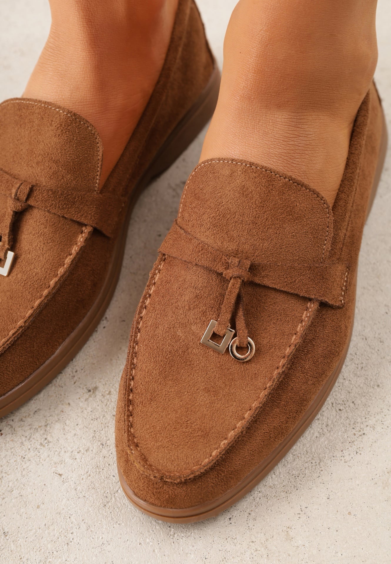 Jasnobrązowe Mokasyny VICES Casualowe ze Skórzaną Wkładką i Metalowymi Ozdobami Dinsmore