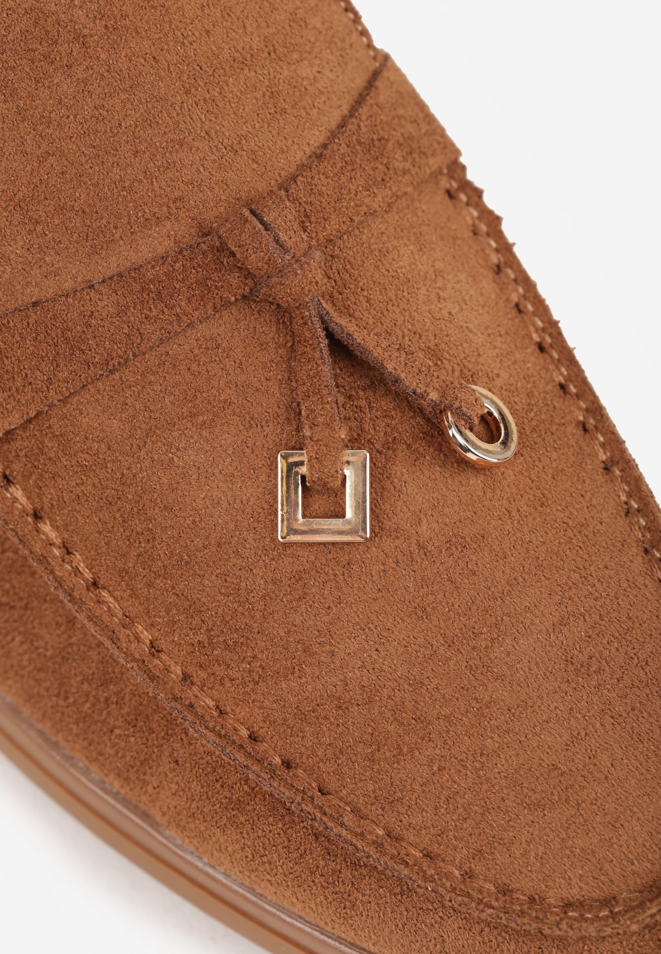 Jasnobrązowe Mokasyny VICES Casualowe ze Skórzaną Wkładką i Metalowymi Ozdobami Dinsmore