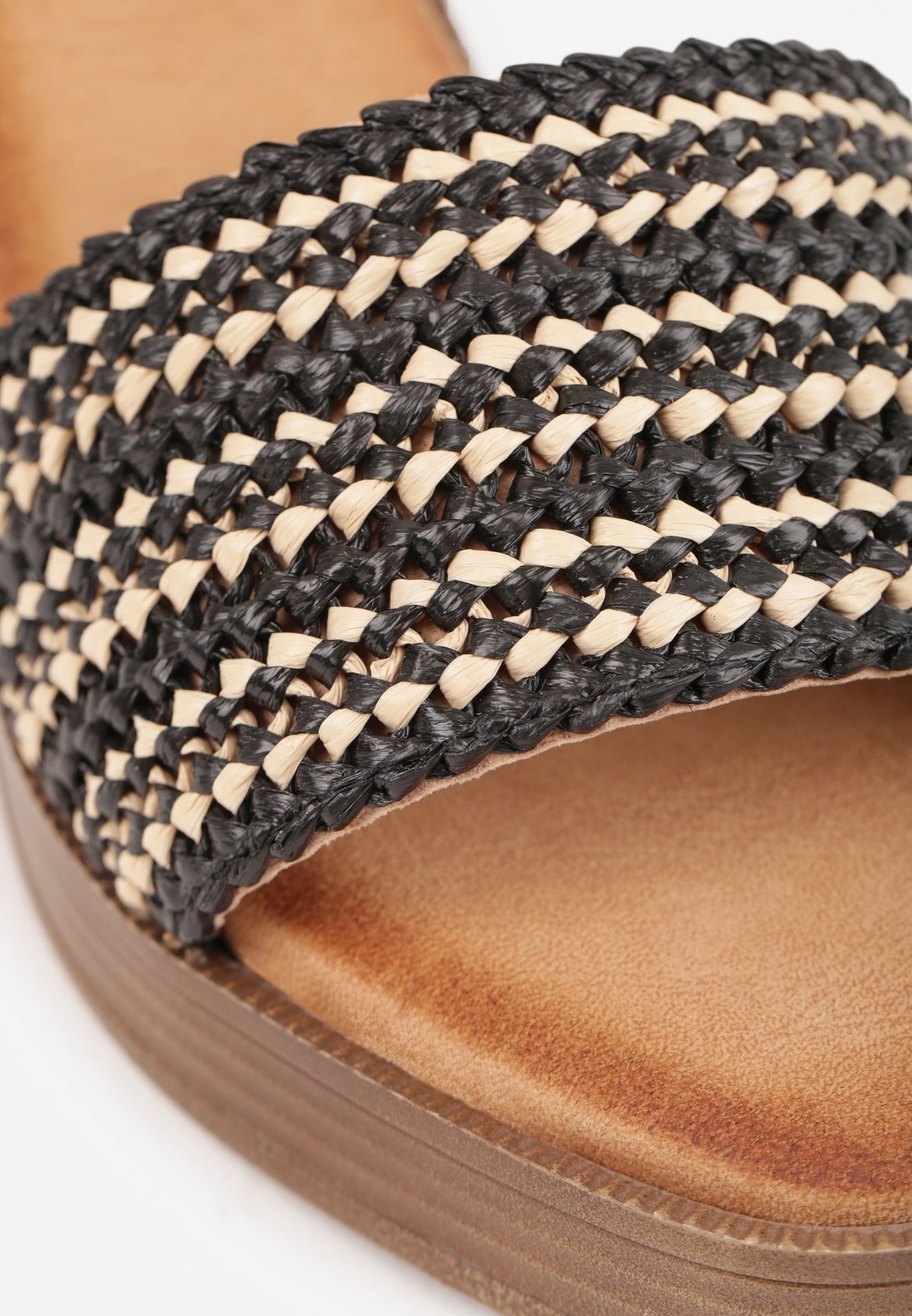 Czarne Plecione Sandały VICES na Słupku Stylizowanym na Drewniany Chasine