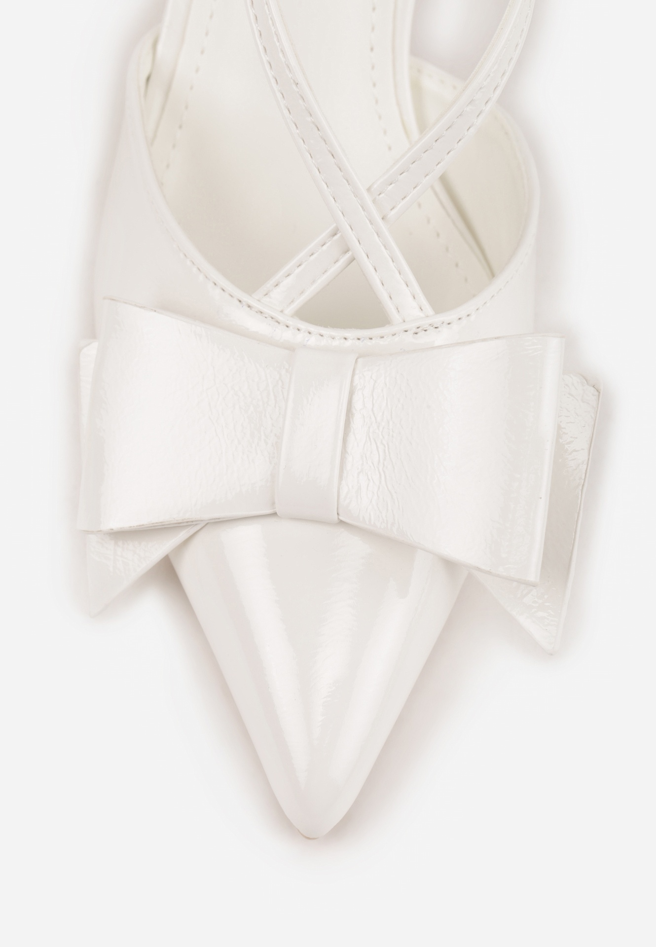 Białe Szpilki VICES z Aplikacją w Kształcie Kokardy Evithe