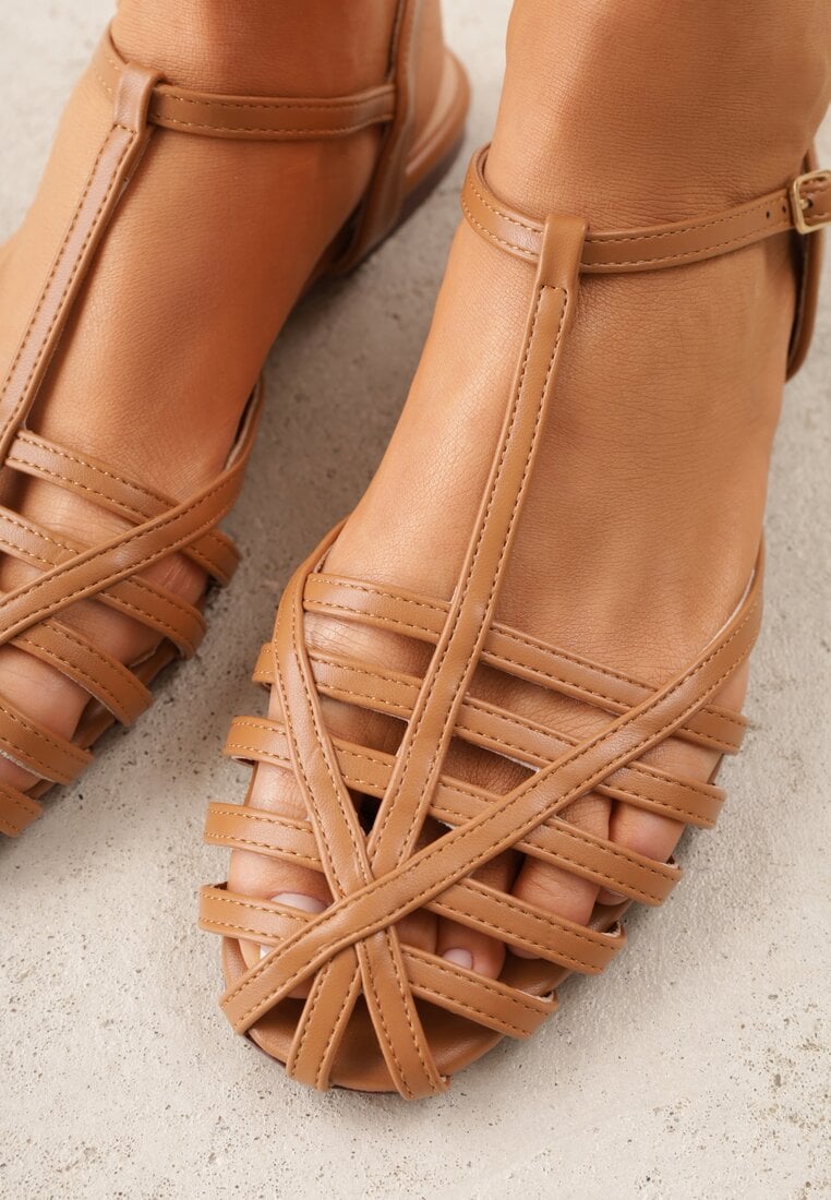 Brązowe Sandały VICES Ozdobione Cienkimi Paskami Calodora