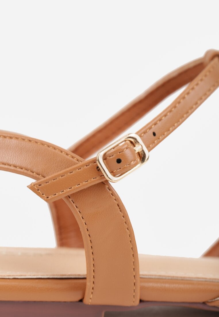Brązowe Sandały VICES Ozdobione Cienkimi Paskami Calodora