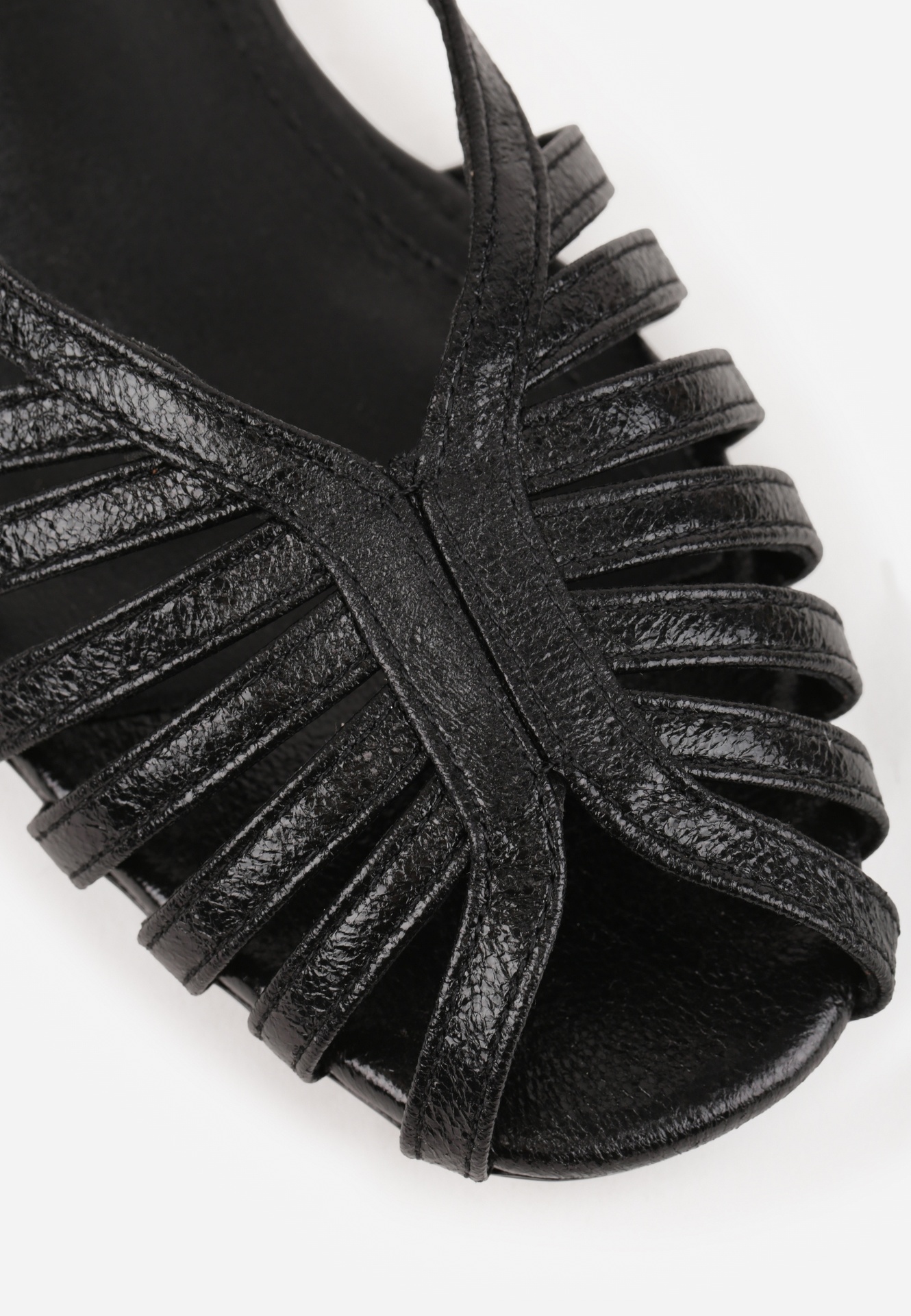 Czarne Sandały Peep Toe VICES na Płaskiej Podeszwie z Cienkimi Paseczkami Nadalila