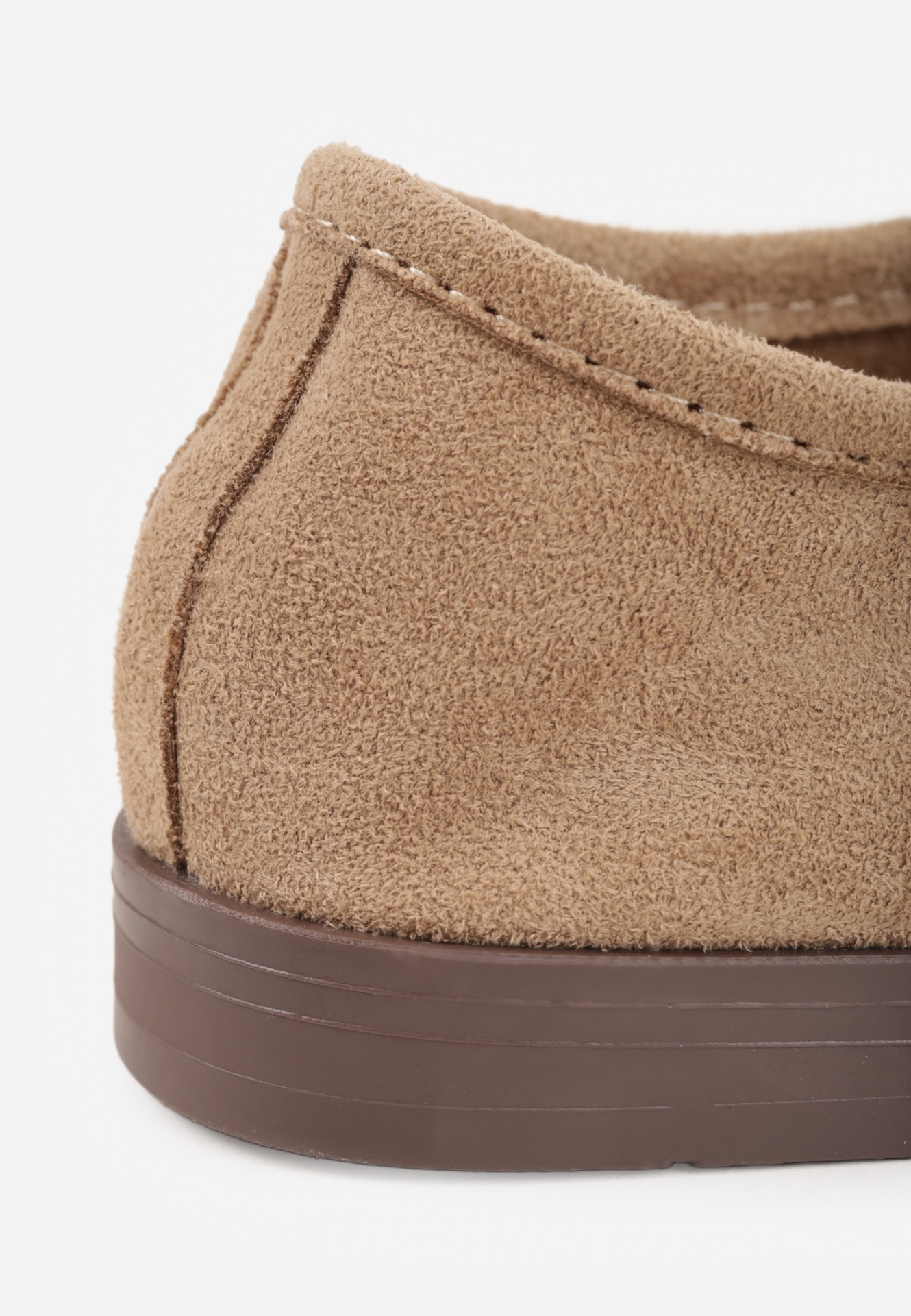 Beżowe Mokasyny VICES ze Skórzaną Wkładką i Pomponami Loraerin