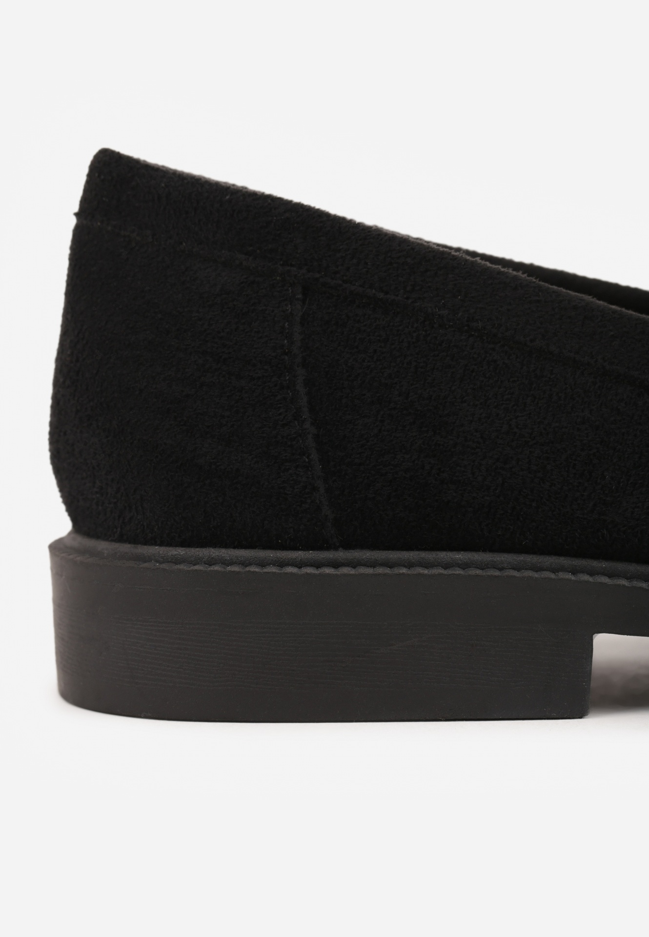 Czarne Mokasyny VICES ze Skórzaną Wkładką i Metaliczną Ozdobą Sereisana