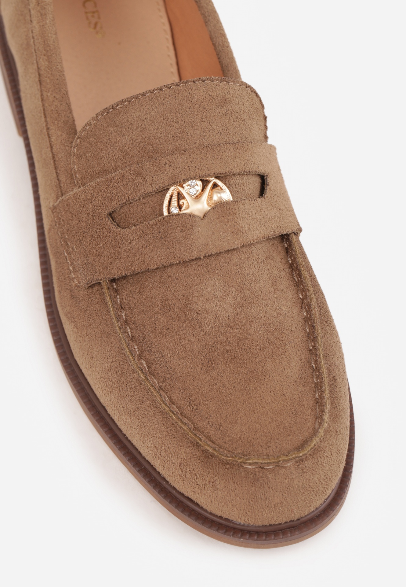 Ciemnobeżowe Mokasyny VICES ze Skórzaną Wkładką i Metaliczną Ozdobą Sereisana