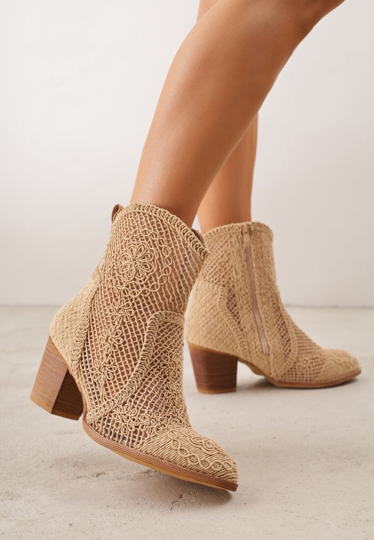 Botine Natesela Bej închis