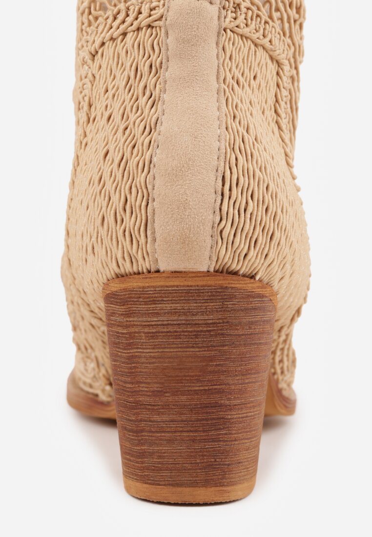 Botine Natesela Bej închis