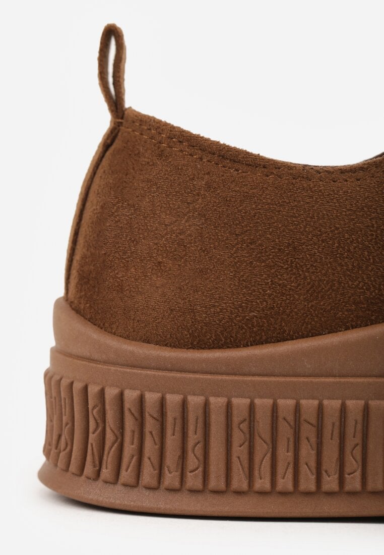 Brązowe Trampki z Imitacji Zamszu na Żłobionej Podeszwie Nivenatia