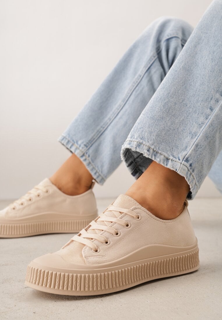 Beżowe Trampki z Imitacji Zamszu na Żłobionej Podeszwie Nivenatia