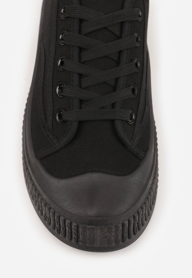 Czarne Klasyczne Trampki na Żłobionej Podeszwie Levanatia