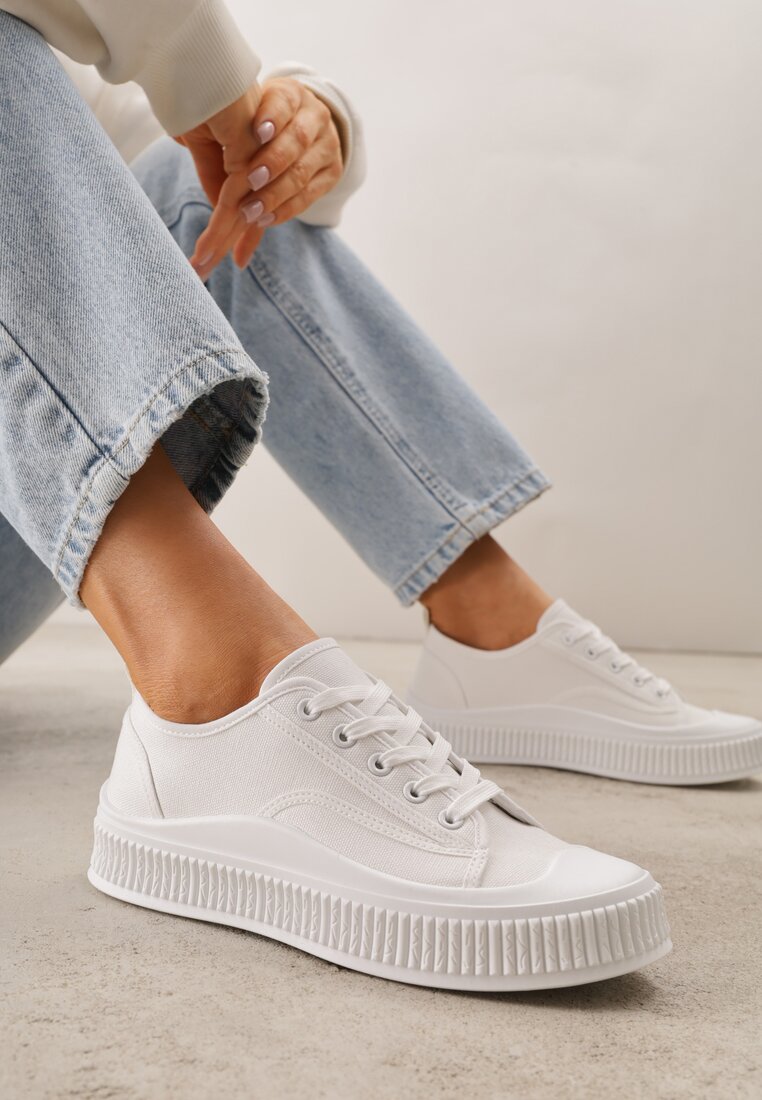 Białe Klasyczne Trampki na Żłobionej Podeszwie Levanatia