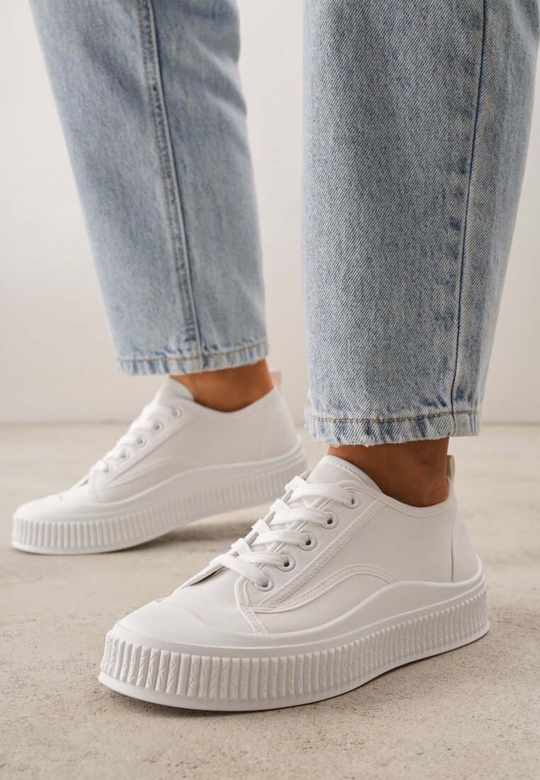 Białe Klasyczne Trampki na Żłobionej Podeszwie Levanatia