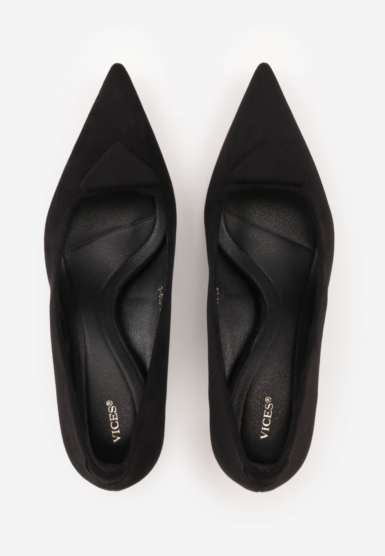 Czarne Czółenka VICES na Obcasie Kaczuszka z Aplikacją w Kształcie Trójkąta Ilereisis