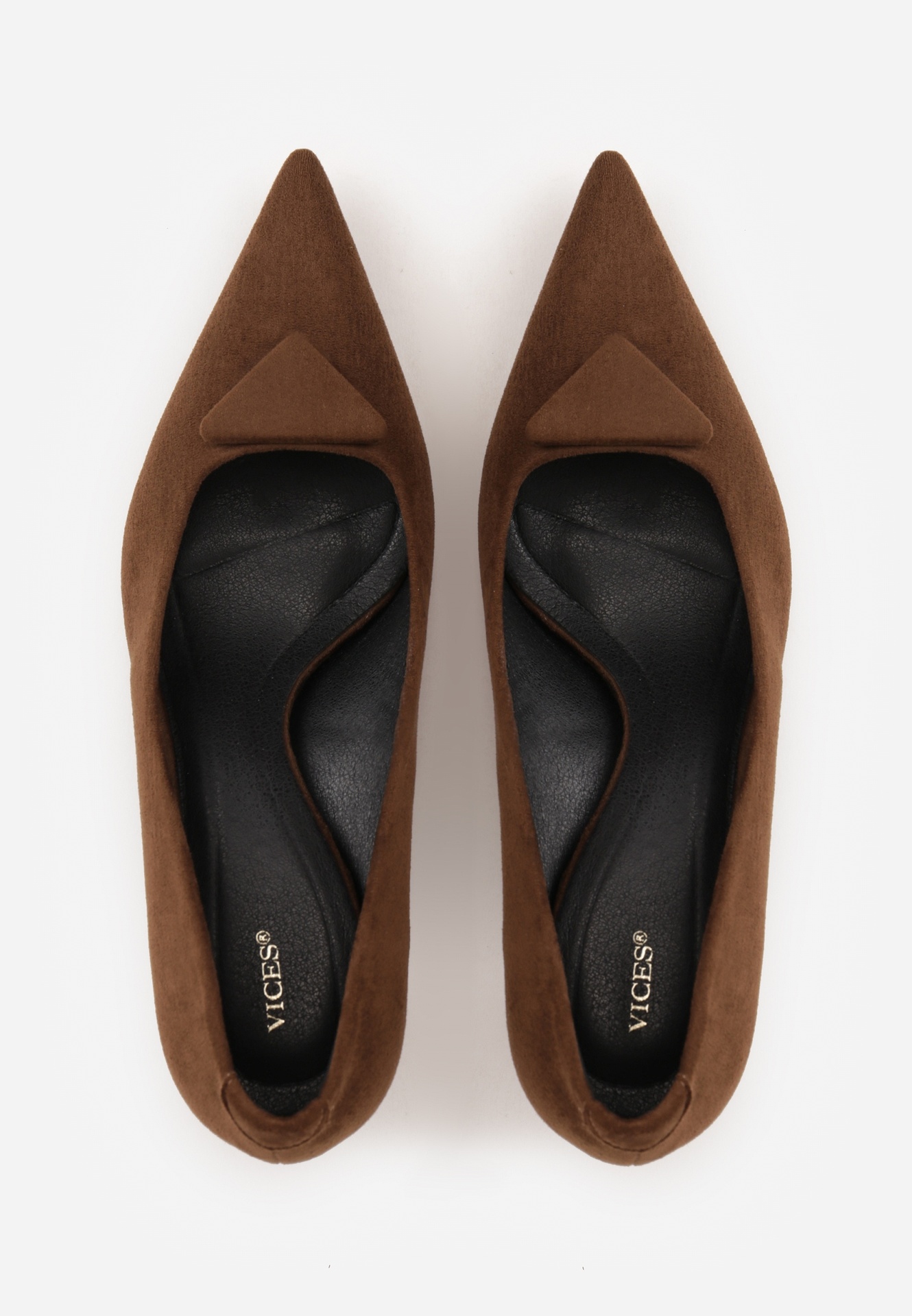 Brązowe Czółenka VICES na Obcasie Kaczuszka z Aplikacją w Kształcie Trójkąta Ilereisis