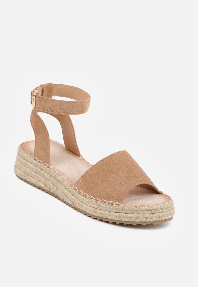 Ciemnobeżowe Sandały VICES z Imitacji Zamszu na Niskim Plecionym Koturnie Anameda