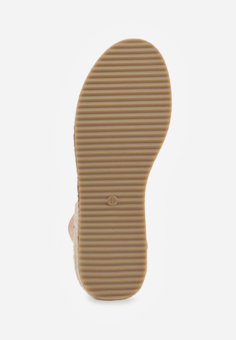 Ciemnobeżowe Sandały VICES na Plecionej Platformie z Paskiem Wokół Kostki Daphelsa