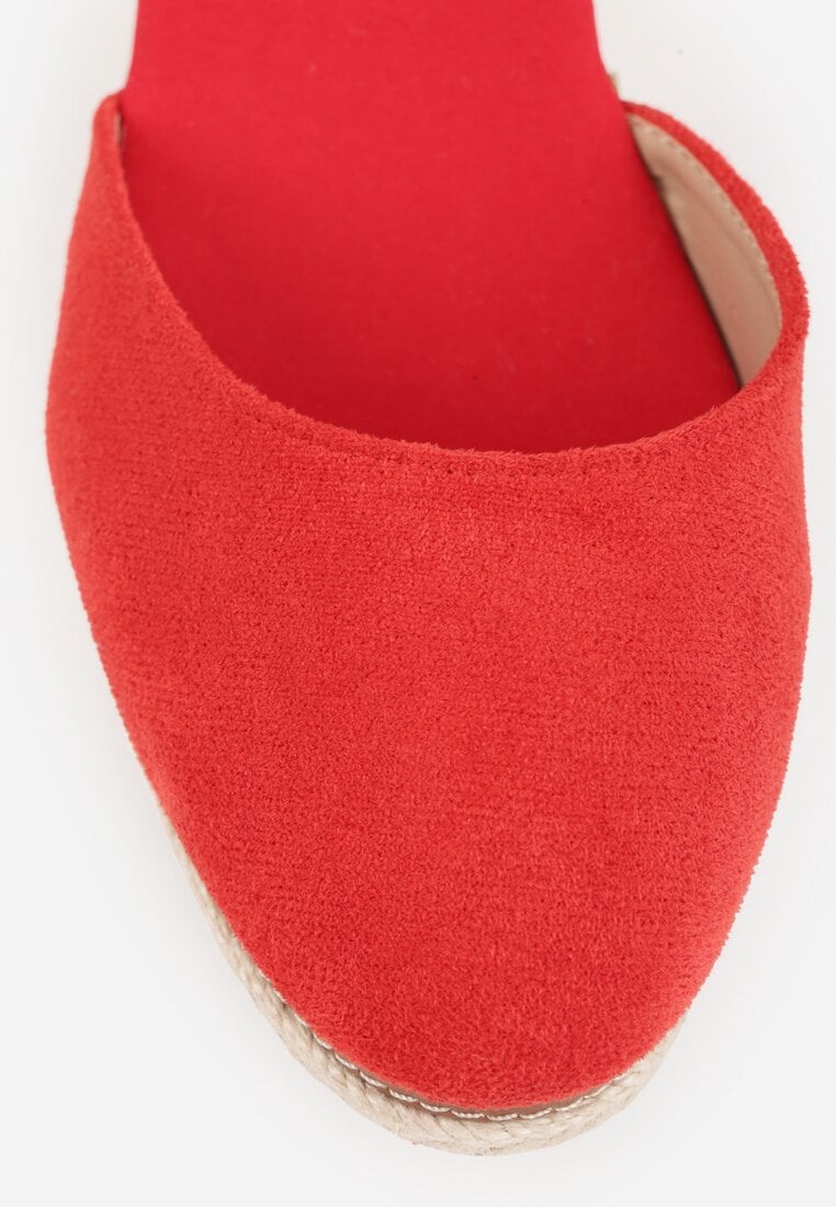 Czerwone Sandały VICESna Plecionym Koturnie Laraifa