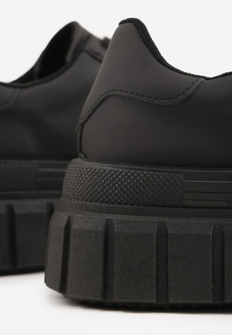 Czarne Sneakersy VICES na Tłoczonej Podeszwie w Stylu Chunky Myninis