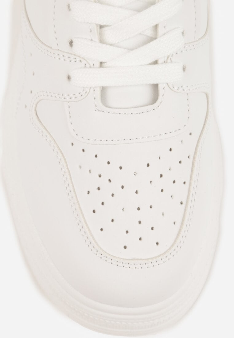 Białe Sneakersy VICES na Grubej Podeszwie Zdobione Perforacją przy Nosku Riosina
