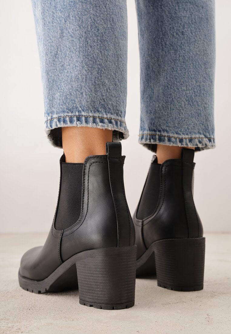 Czarne Botki VICES o Fasonie Sztybletów na Słupku Cezeire