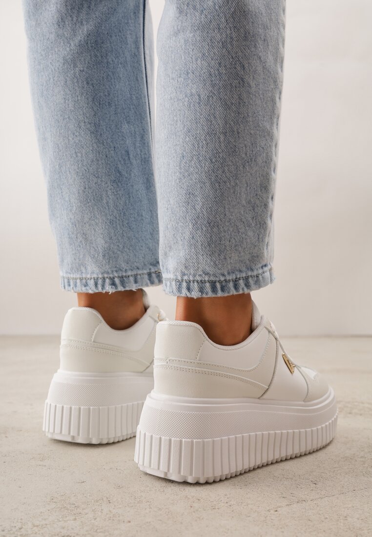 Białe Chunky Sneakersy z Trójkątną Aplikacją VICES na Platformie Cezaline