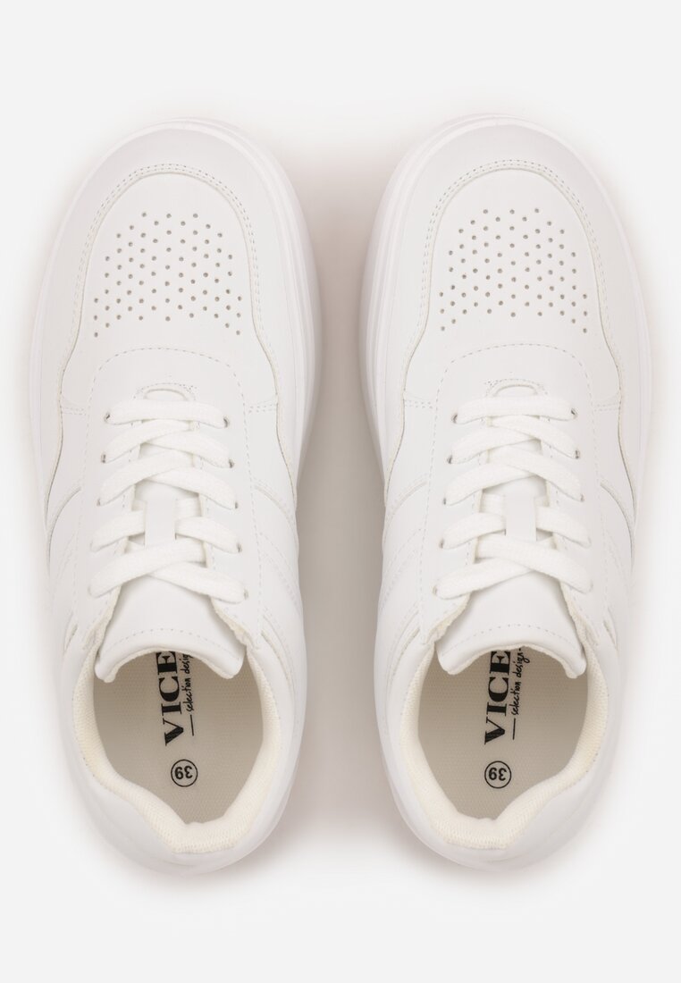 Białe Sneakersy VICES na Platformie Ozdobione Perforacją i Napisem Ceznella